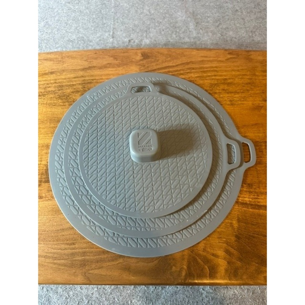 Zakarian by Dash Silicone Suction Lids Set of 3 Gray Round Pot Bowl Covers